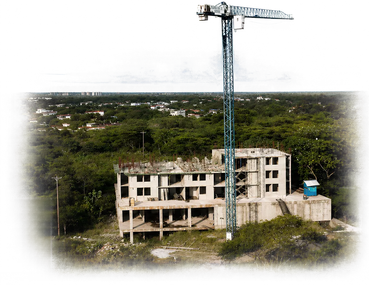 Estructura de Torres del Sol emergiendo sobre el paisaje